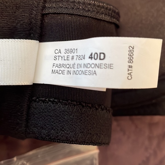 Vanity Fair strapless bra 40D. Brand new! - Picture 3 of 4